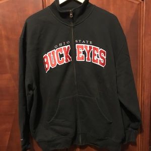 Ohio state Buckeyes zip up